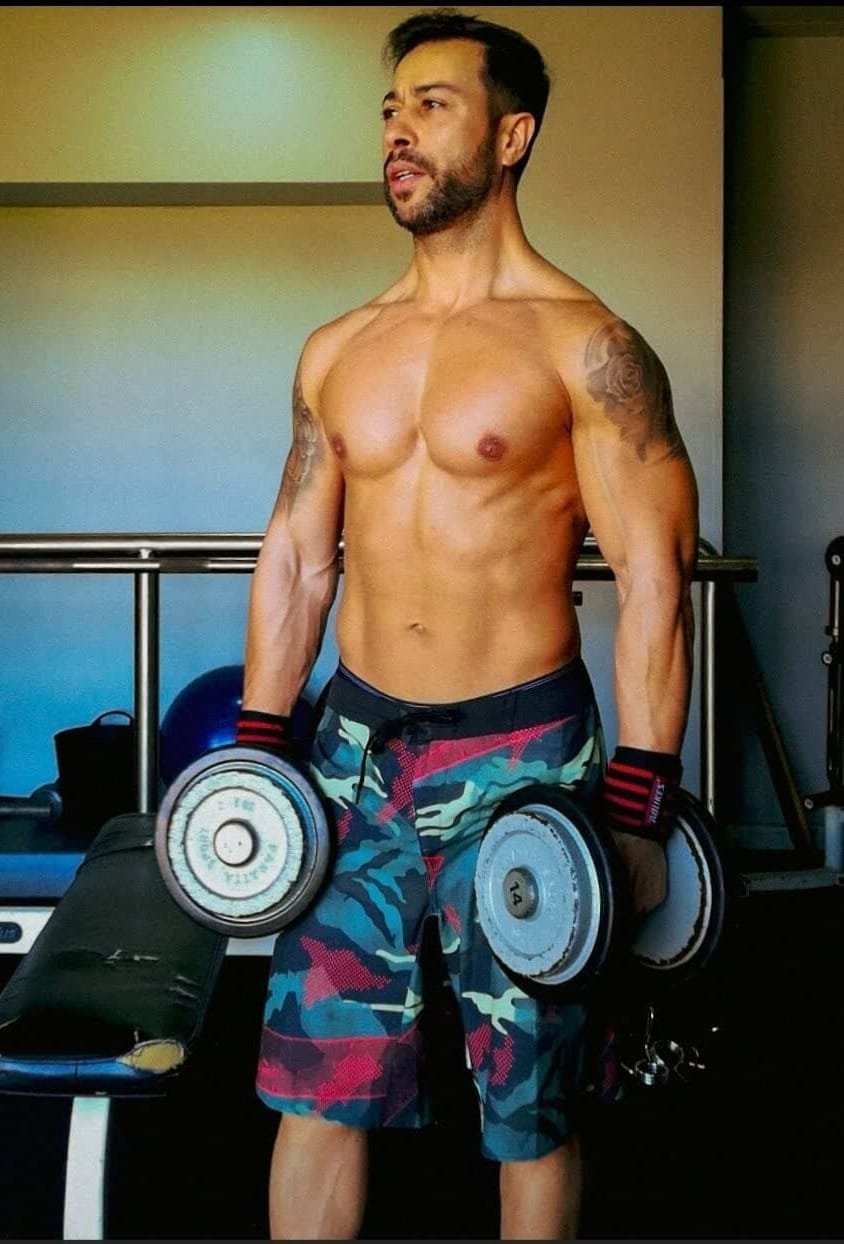 Treino de musculação aos 50 anos para ganhar força